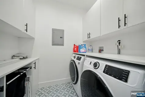 90 Columbus Drive Tenafly NJ 07670
