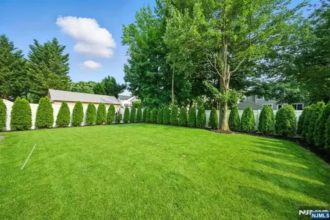 90 Columbus Drive Tenafly NJ 07670