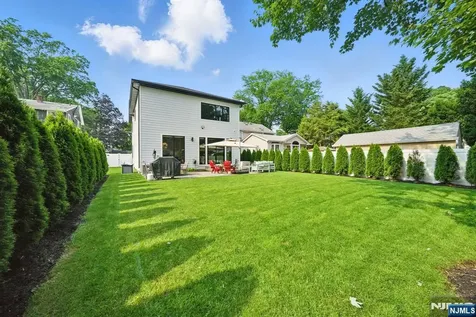 90 Columbus Drive Tenafly NJ 07670