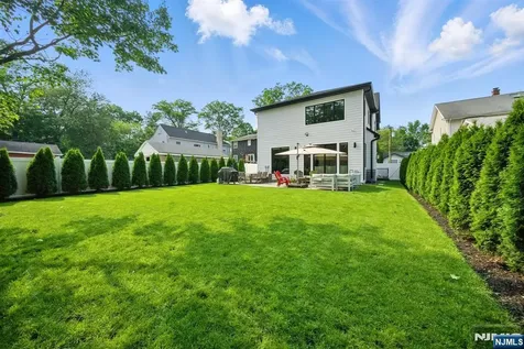 90 Columbus Drive Tenafly NJ 07670