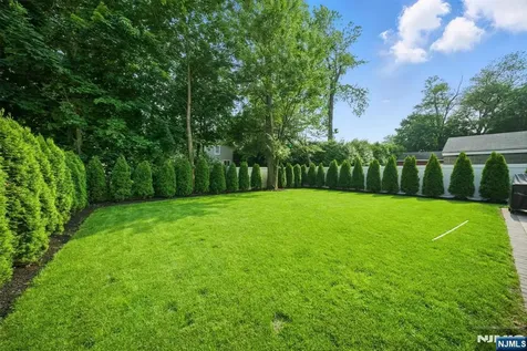 90 Columbus Drive Tenafly NJ 07670