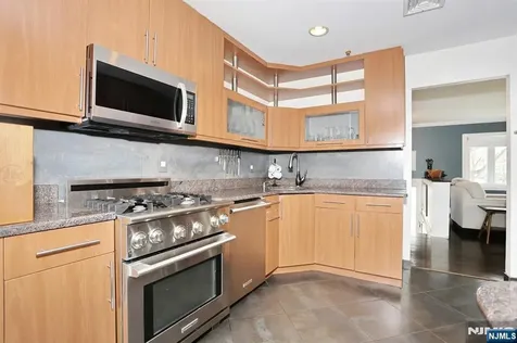 41-01 Geiger Place Fair Lawn NJ 07410