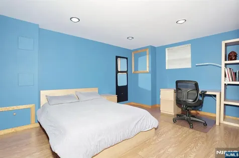 41-01 Geiger Place Fair Lawn NJ 07410