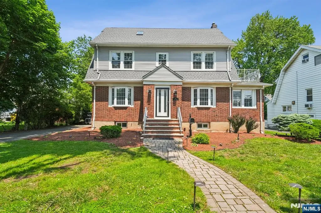 217 Grayson Place Teaneck NJ 07666