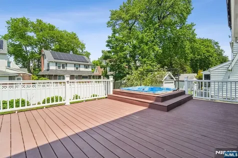 217 Grayson Place Teaneck NJ 07666