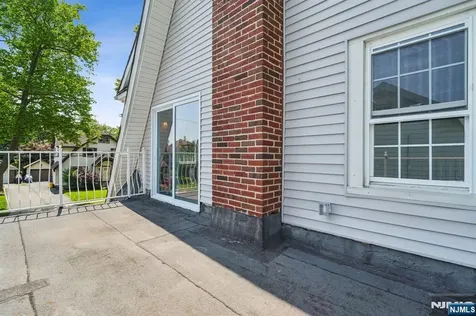 217 Grayson Place Teaneck NJ 07666
