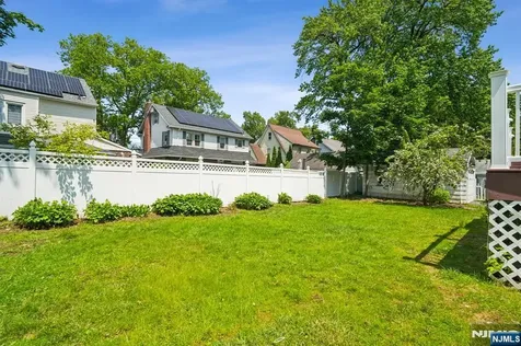 217 Grayson Place Teaneck NJ 07666