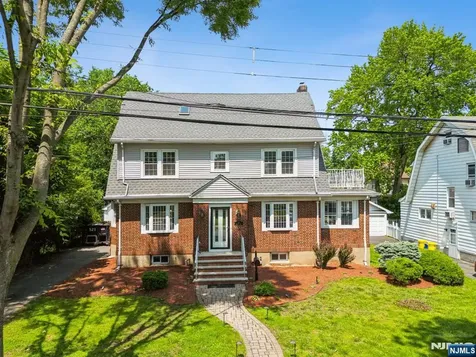 217 Grayson Place Teaneck NJ 07666