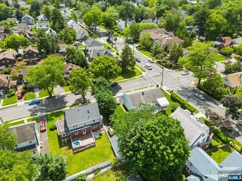 217 Grayson Place Teaneck NJ 07666