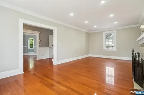 217 Grayson Place Teaneck NJ 07666