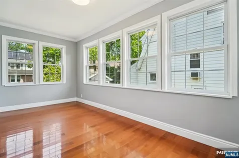 217 Grayson Place Teaneck NJ 07666