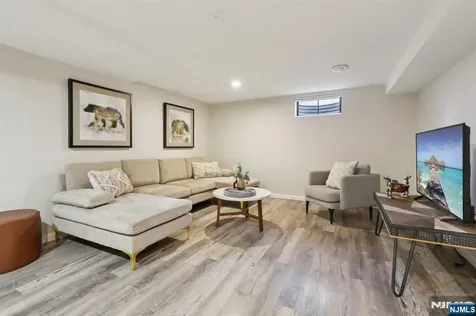 303 Walnut Street Twp Of Washington NJ 07676