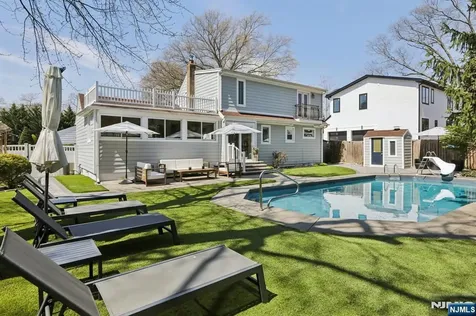 303 Walnut Street Twp Of Washington NJ 07676