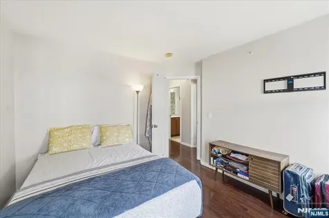 41 Creekside Court Secaucus NJ 07094