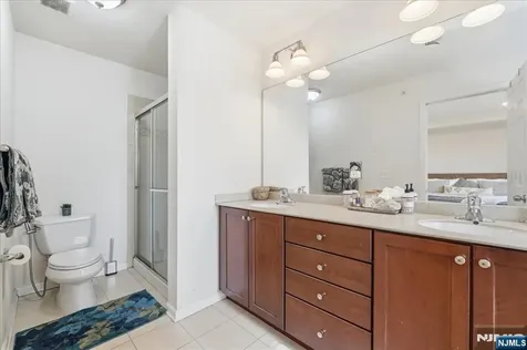 41 Creekside Court Secaucus NJ 07094
