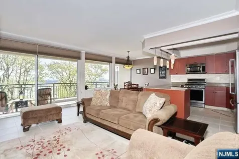 1 Horizon Road Fort Lee NJ 07024