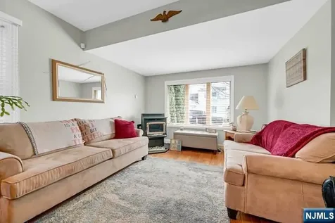 22 Glenridge Road West Milford NJ 07421