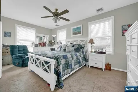 22 Glenridge Road West Milford NJ 07421