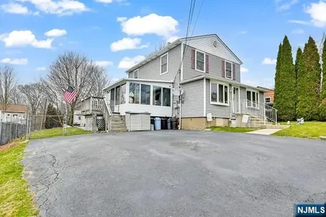 22 Glenridge Road West Milford NJ 07421