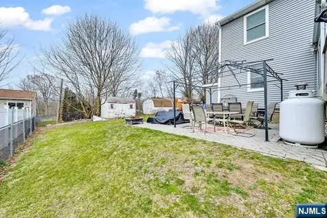 22 Glenridge Road West Milford NJ 07421