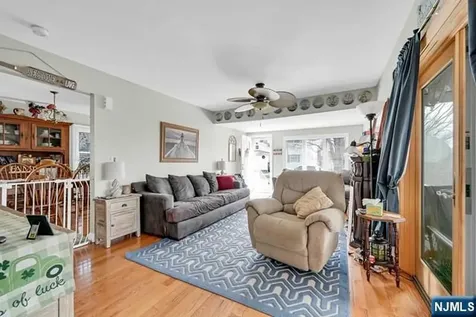 22 Glenridge Road West Milford NJ 07421