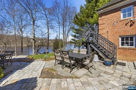 173 Point Breeze Drive West Milford NJ 07421