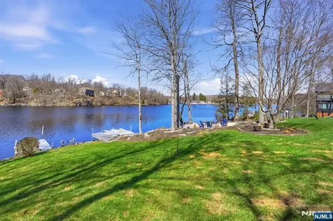 173 Point Breeze Drive West Milford NJ 07421
