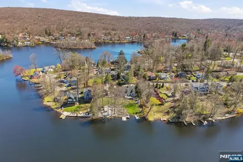 173 Point Breeze Drive West Milford NJ 07421