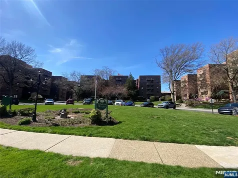 2329 Hudson Fort Lee NJ 07024