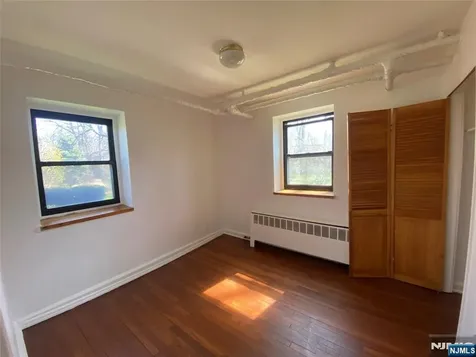 2329 Hudson Fort Lee NJ 07024