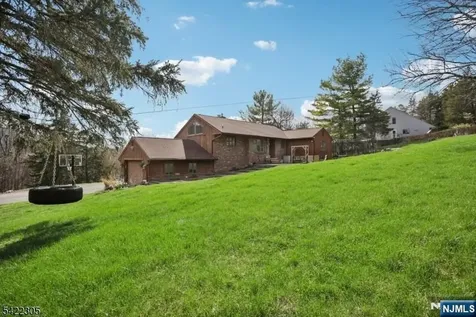 5 Bucky Lane Vernon NJ 07462