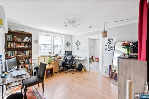 154 Orchard Street Elmwood Park NJ 07407