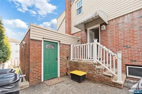 154 Orchard Street Elmwood Park NJ 07407
