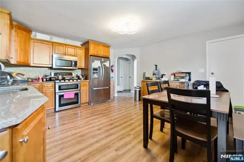 154 Orchard Street Elmwood Park NJ 07407