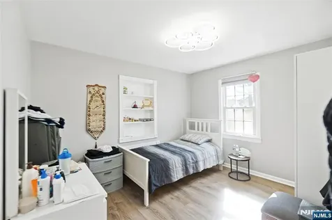154 Orchard Street Elmwood Park NJ 07407
