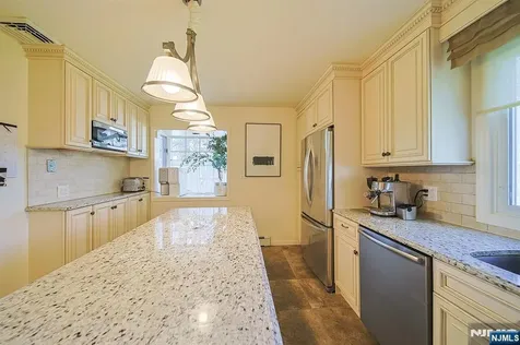 412 Eric Lane Northvale NJ 07647