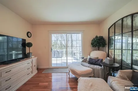 412 Eric Lane Northvale NJ 07647