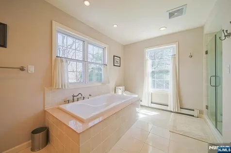412 Eric Lane Northvale NJ 07647