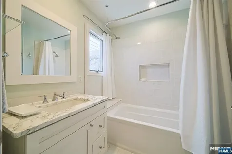 412 Eric Lane Northvale NJ 07647