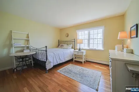 412 Eric Lane Northvale NJ 07647