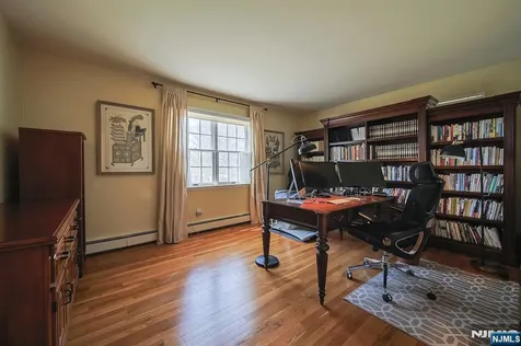 412 Eric Lane Northvale NJ 07647