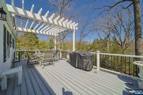 412 Eric Lane Northvale NJ 07647