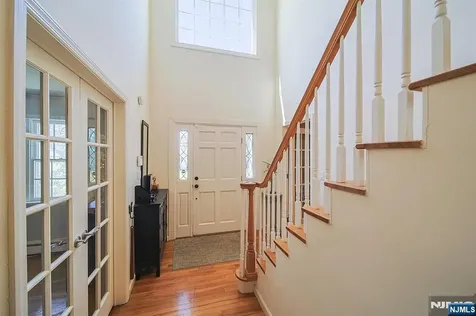 412 Eric Lane Northvale NJ 07647