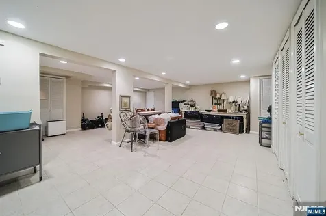 412 Eric Lane Northvale NJ 07647