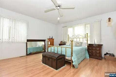 9 Parsons Court Mahwah NJ 07430