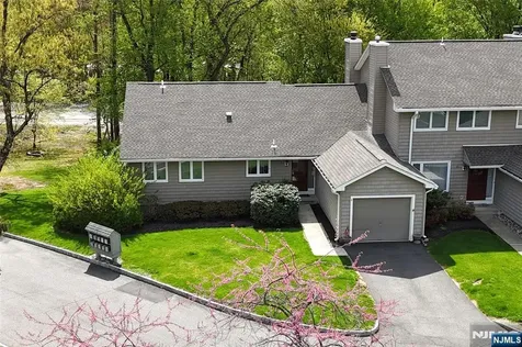 9 Parsons Court Mahwah NJ 07430