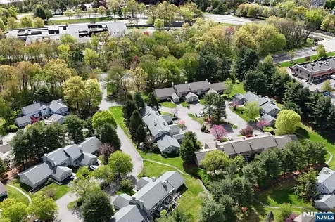 9 Parsons Court Mahwah NJ 07430