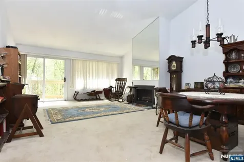 9 Parsons Court Mahwah NJ 07430