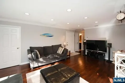 11 S Maple Avenue Park Ridge NJ 07656