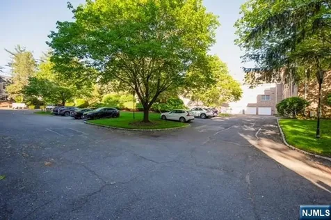 11 S Maple Avenue Park Ridge NJ 07656
